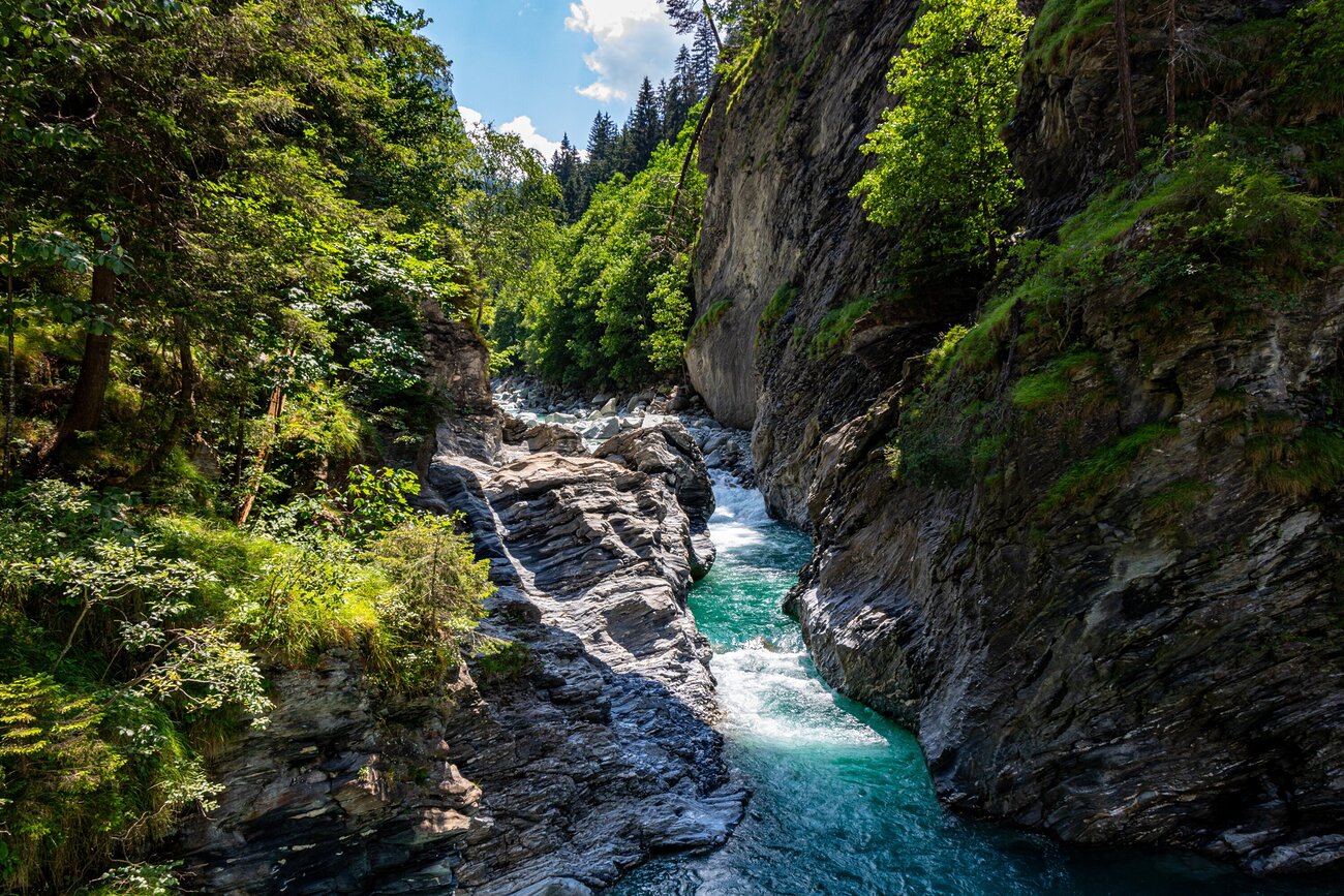Canyoning in der Schweiz: Was dich erwartet und wie du dich vorbereitest –